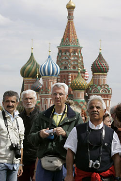 Красная площадь - вот она, медведи временно отсутствуют.Фото Reuters