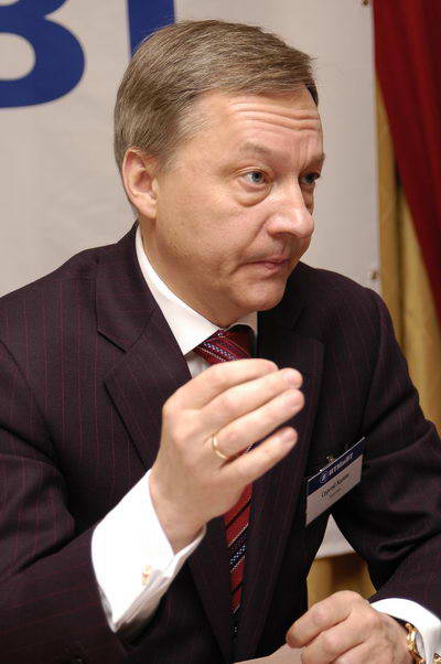 Сергей Калин: Для строительства одной фабрики требуются вложения порядка $1 - 2 млрд. Естественно, в стране нет сегодня частных инвесторов такого масштаба