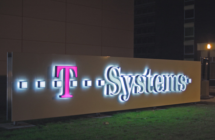 T-Systems уверена, что ее заказной софт будет популярен у российских нефтяников, газовиков и энергетиков, но другие западные разработчики следовать ее примеру не спешат