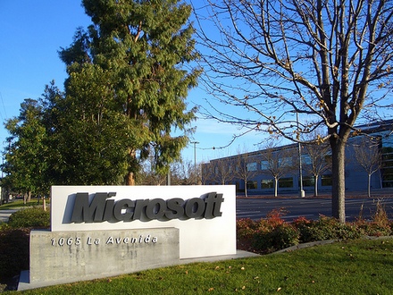 Патентные войны проходят для Microsoft с переменным успехом